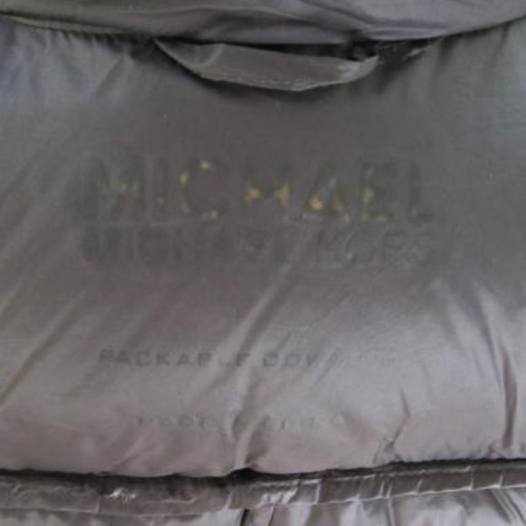 Michael Kors Packable Down Filled Vest Size Large - Picture 6 of 8